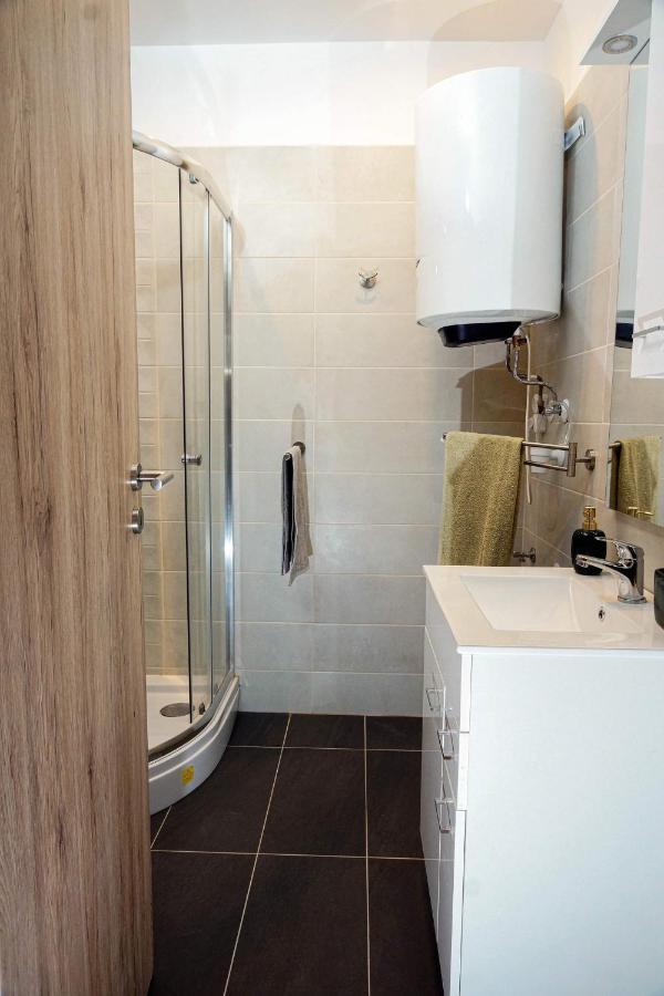 Alpok-Spirit Apartment - แวแลม ภายนอก รูปภาพ